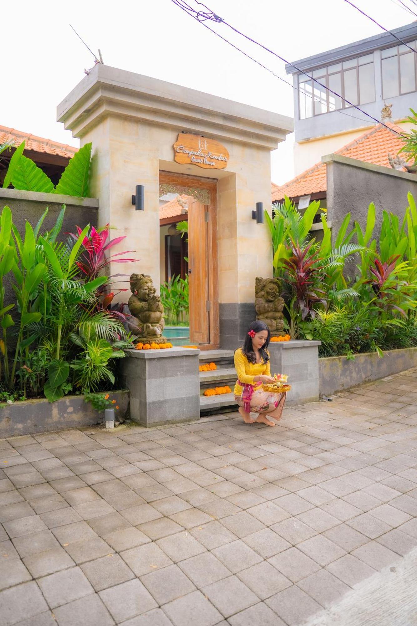 Cempaka Kembar Guest House Ubud Exteriör bild